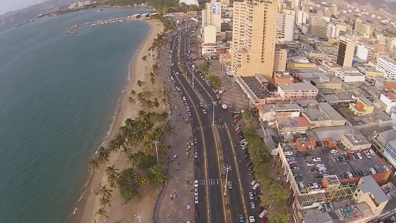 Hotel Cristina Suites Puerto La Cruz 외부 사진